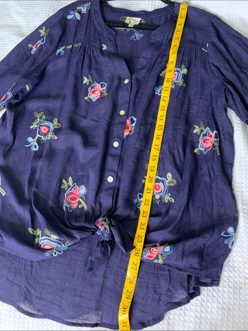 fig and flower Navy Floral Embroidered lightweight Button-Front Blouse 1X - Picture 11 of 14